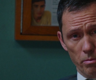 Replay New York Police Judiciaire - S22 E13 - Le prix de la foi