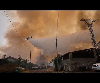 Replay L'Espagne renforce ses équipes de lutte contre les incendies alors que la chaleur record...