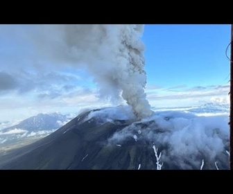 Replay Russie : le volcan Krasheninnikov s'est réveillé au Kamtchatka