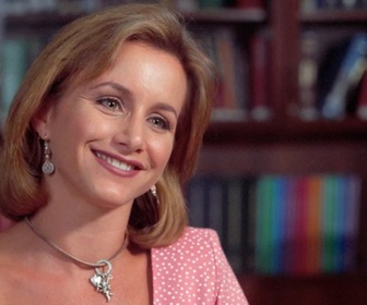 Replay Beverly Hills, 90210 - S04 E30 - La vie suit son court
