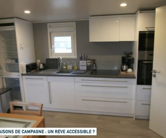 Replay Un jour, un doc - Maisons de campagne : un rêve accessible ? (1/2)
