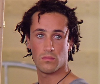 Replay Sous le soleil - S02 E05 - L'amie de mon ami