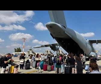 Replay La France et l'Indonésie évacuent leurs ressortissants bloqués en Israël et en Iran