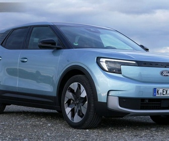 Replay Turbo - 5 SUV à la découverte des îles norvégiennes