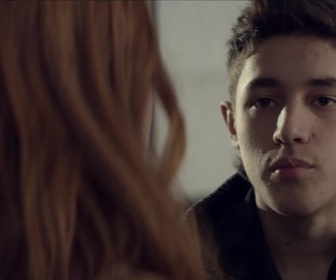 Replay Les grands - S02 E08 - Grand Départ