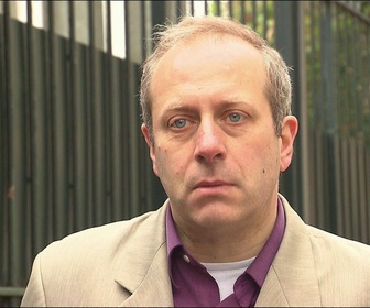 Replay Au nom de la vérité - Crise d'ado