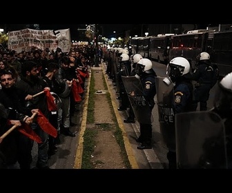 Replay Plus de 10 000 défilent à Athènes pour marquer l'anniversaire du soulèvement étudiant de 1973