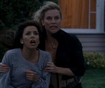 Replay Desperate Housewives - S4 E9 - La vie ne tient qu'à un fil