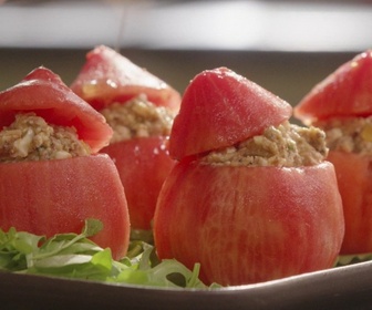 Replay Petits Plats en équilibre - Tomates à l'antiboise à ma façon