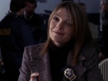 Replay New York Section Criminelle - S04 E19 - La belle et la bête