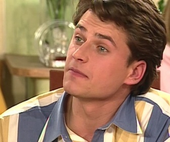 Replay Hélène et les garçons - S03 E20 - Dance music