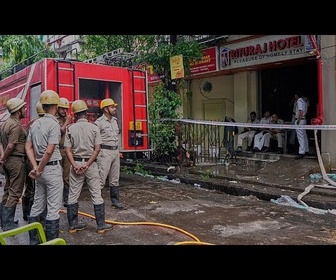 Replay Au moins 14 morts dans l'incendie d'un hôtel en Inde