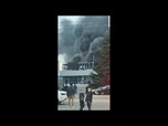 Replay Des images montrent des colonnes de fumée après une frappe meurtrière sur une usine russe