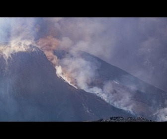 Replay L'Etna, le plus grand volcan actif d'Europe, est de nouveau entré en éruption