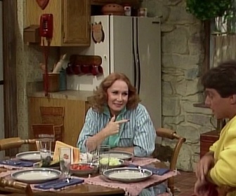 Replay Madame est servie - S03 E04 - Le renvoi d'Angela (1/2)