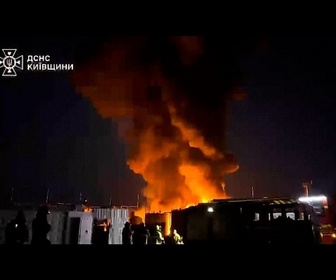 Replay Des salves de drones russes frappent Kyiv et Mykolaïv, l'Ukraine fait état de vastes incendies
