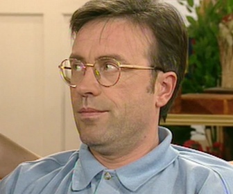 Replay Le miel et les abeilles - S02 E29 - Retour à la ruche