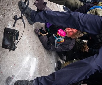 Replay Le réflexe de survie du photographe - Le dessous des images