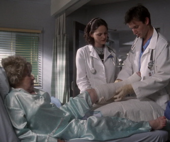 Replay Urgences - S3E19 - On demande le docteur Hathaway