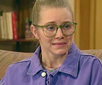 Replay Premiers baisers - S03 E41 - La fille au super pull over