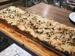 Replay La pizza argentine : la fugazzeta - Voyage en cuisine