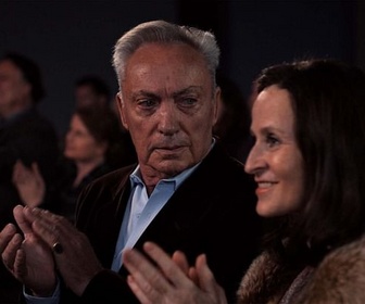 Replay A E I O U : l'alphabet rapide de l'amour