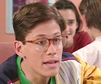 Replay Premiers baisers - S02 E44 - Anniversaire de Justine