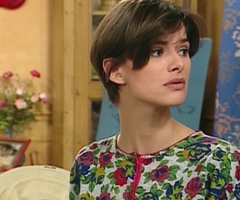 Replay Hélène et les garçons - S04 E02 - Rencontres