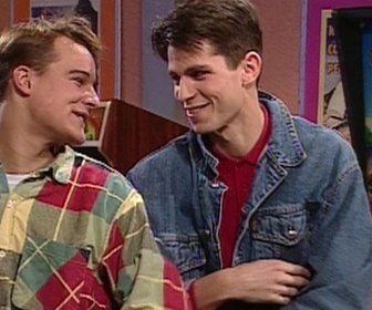 Replay Premiers baisers - S01 E19 - Love machine