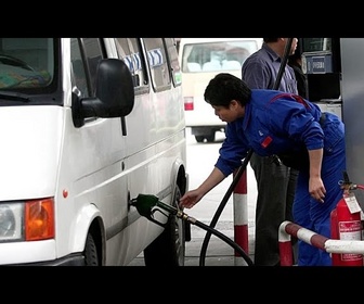 Replay Chine : ruée des automobilistes vers les stations avant la hausse du carburant