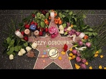 Replay Les fans pleurent Ozzy Osbourne, le Prince des Ténèbres, sur le Walk of Fame d'Hollywood