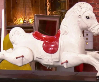 Replay Affaire conclue : la vie des objets - Le cheval de carrousel de Djamel