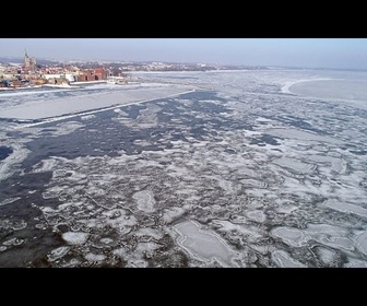 Replay Des Polonais affluent sur une plage de la Baltique gelée alors que le mercure plonge