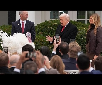 Replay Trump gracie Waddle et Gobble, dindes de Thanksgiving, lors de la tradition annuelle