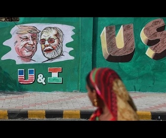 Replay Donald Trump menace d'augmenter les droits de douane pour l'Inde à 50 %