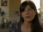 Replay Petits secrets entre voisins - S04 E39 - Squatteur de coeur