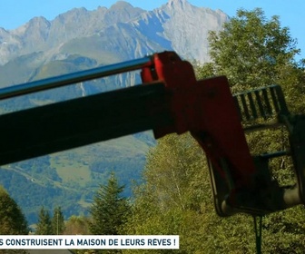 Replay Un jour, un doc week-end - Ils construisent la maison de leurs rêves ! /Construire sa maison en famille