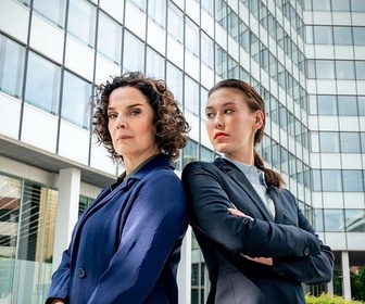 Replay Une femme, deux visages - Maître Conti