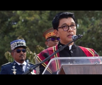 Replay Le président malgache en fuite après le ralliement de l'armée aux manifestations de la jeunesse