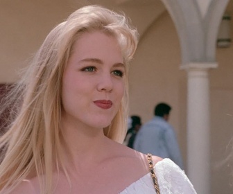 Replay Beverly Hills, 90210 - S01 E11 - Quand le chat est parti, les souris dansent