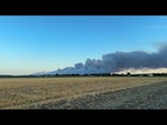 Replay Un incendie d'ampleur exceptionnelle sévit dans la forêt de Fontainebleau, des habitants évacués