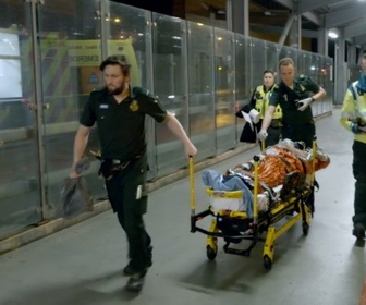 Replay Ambulance, code rouge - S1E9 - Urgences sur tous les plans