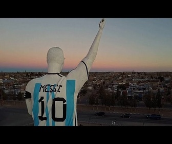 Replay Statue géante de Messi rend hommage au héros de la Coupe du monde argentine