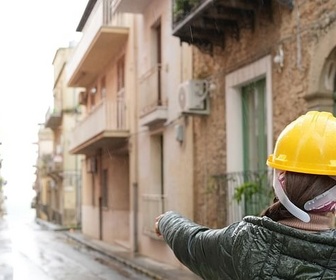 Replay Sicile : une ville au bord du vide - ARTE Regards