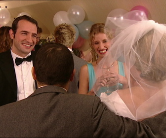Replay Un gars, une fille - S3E71 - À un mariage (1)