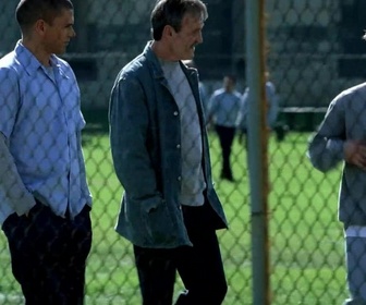 Replay Prison Break - S1 E11 - Un de trop