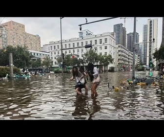 Replay Au moins 10 morts et 33 disparus dans des inondations soudaines dans le nord de la Chine