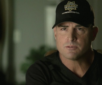 Replay Les experts - S11 E08 - Eau-de-mort