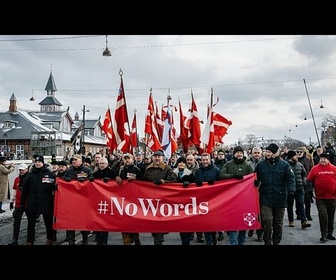 Replay Sans un mot : des vétérans danois défilent en silence à Copenhague contre les propos de Trump