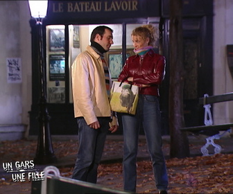 Replay Un gars, une fille - S4E32 - Marchent de nuit